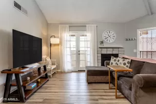 Photo #5: 7006463 Listing 