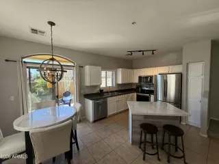 Photo #5: 7006579 Listing 