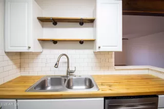 Photo #5: 7006781 Listing 