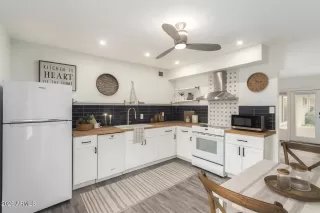 Photo #5: 7007108 Listing 