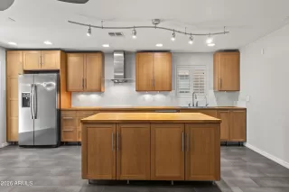 Photo #4: 7007340 Listing 