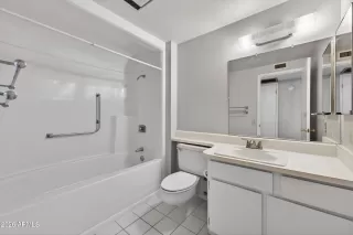 Photo #5: 7007487 Listing