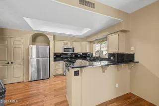 Photo #6: 7007713 Listing 