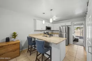 Photo #4: 7008058 Listing