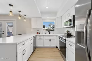 Photo #2: 7008371 Listing