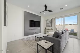 Photo #3: 7008451 Listing