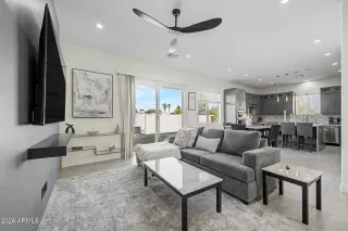 Photo #5: 7008451 Listing