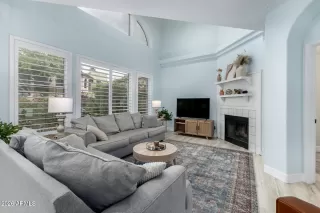 Photo #5: 7008571 Listing 