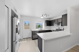 Photo #5: 7008585 Listing 