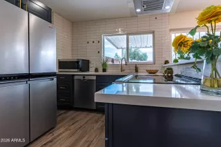 Photo #6: 7008679 Listing 