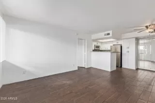 Photo #4: 7008685 Listing 