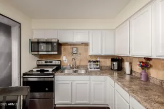 Photo #2: 7008699 Listing 