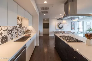 Photo #5: 7008770 Listing 