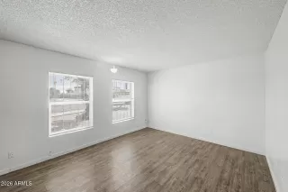 Photo #5: 7008971 Listing 