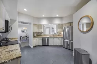 Photo #5: 7009009 Listing 