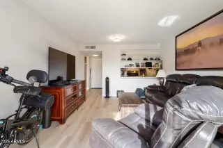 Photo #2: 7009041 Listing