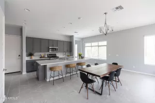 Photo #4: 7009110 Listing