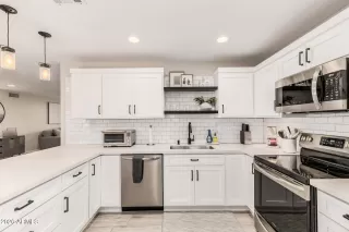 Photo #6: 7009348 Listing