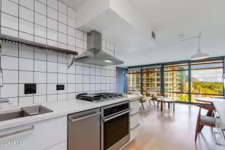 Photo #3: 7009405 Listing