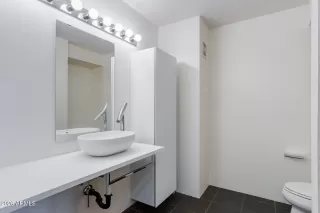 Photo #5: 7009405 Listing