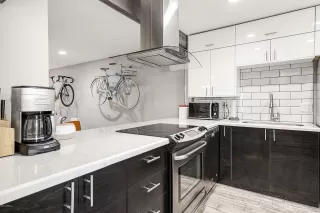 Photo #1: 7009448 Listing 