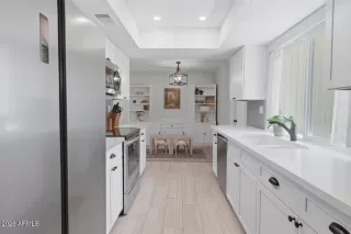 Photo #5: 7009534 Listing