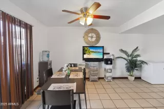 Photo #5: 7009598 Listing