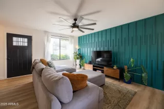 Photo #1: 7009830 Listing