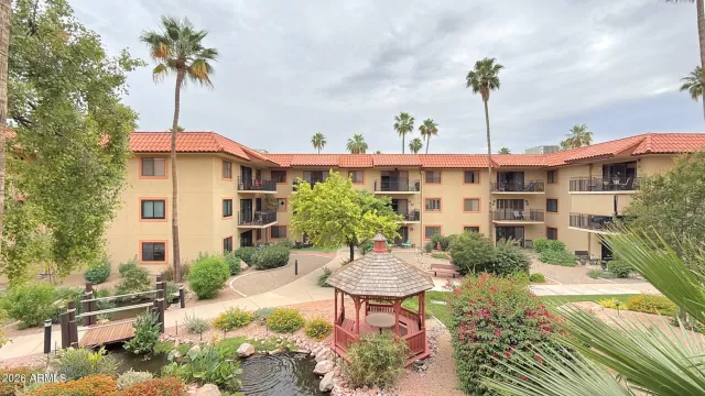 MLS: 7009832 Condo For Sale