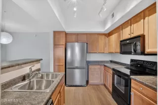 Photo #5: 7009922 Listing