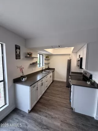 Photo #3: 7010060 Listing