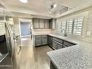 Photo #4: 7010101 Listing 