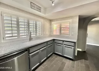 Photo #5: 7010101 Listing 