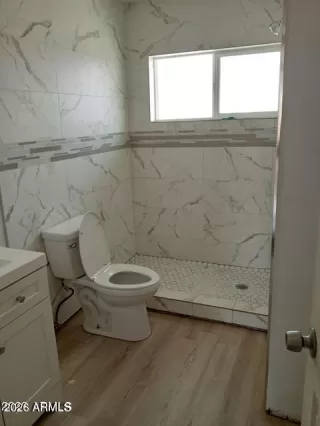 Photo #5: 7010145 Listing