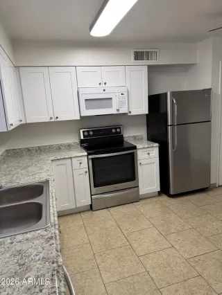 Photo #4: 7010231 Listing 