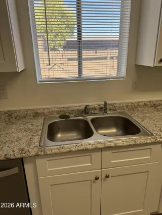 Photo #5: 7010231 Listing 