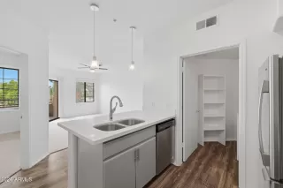 Photo #2: 7010318 Listing 