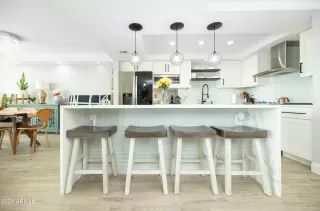 Photo #4: 7010333 Listing