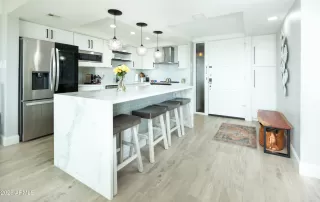 Photo #5: 7010333 Listing