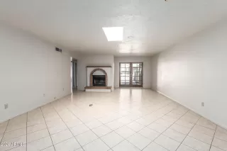 Photo #6: 7010351 Listing