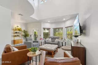 Photo #6: 7010383 Listing 