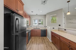 Photo #6: 7010831 Listing 