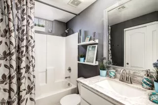 Photo #4: 7011026 Listing 