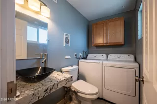 Photo #5: 7011028 Listing