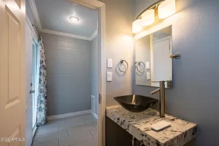 Photo #6: 7011028 Listing