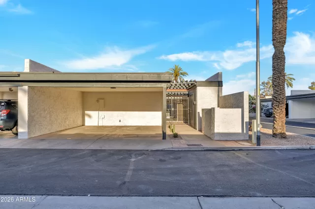 MLS: 7011137 Condo For Sale