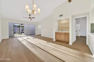 Photo #6: 7011137 Listing 