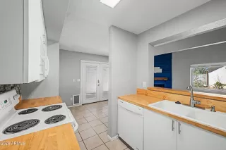 Photo #6: 7011174 Listing 