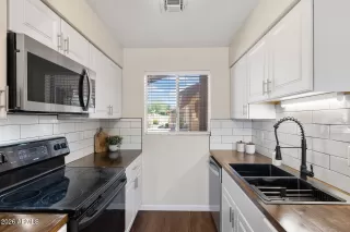 Photo #1: 7011205 Listing 