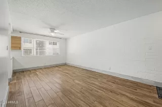 Photo #2: 7011463 Listing 